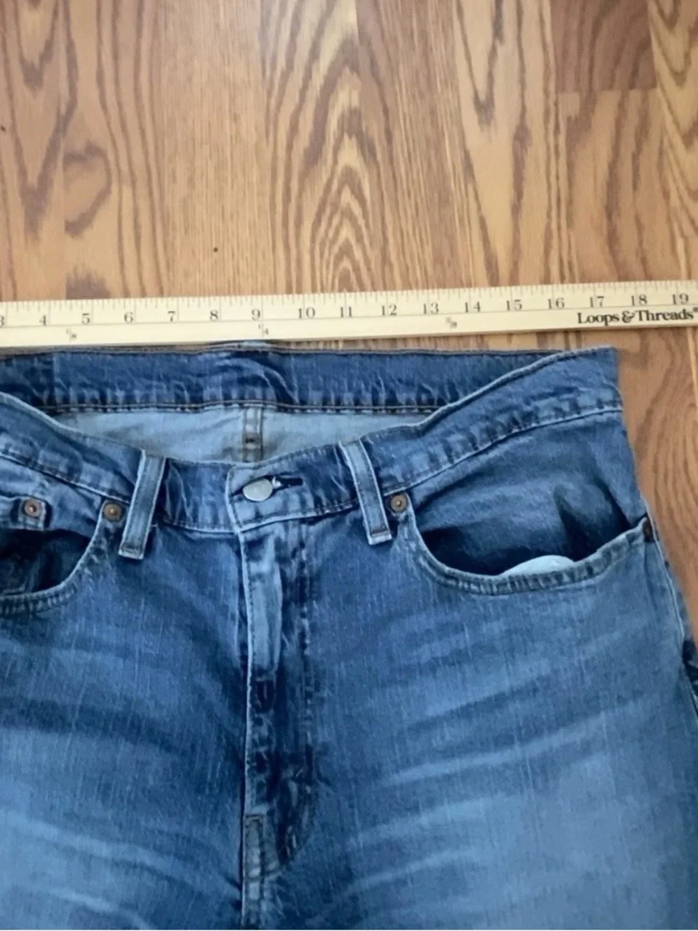 Levis levi relaxed